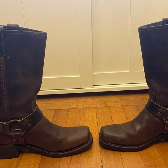 Frye Women’s Harness 12 R brown size 9 - Picture 7 of 16